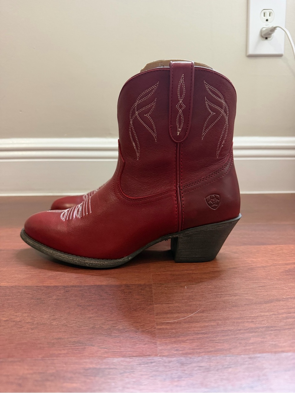 Ariat Darlin Rosey Red Leather Western Ankle Boots 7B